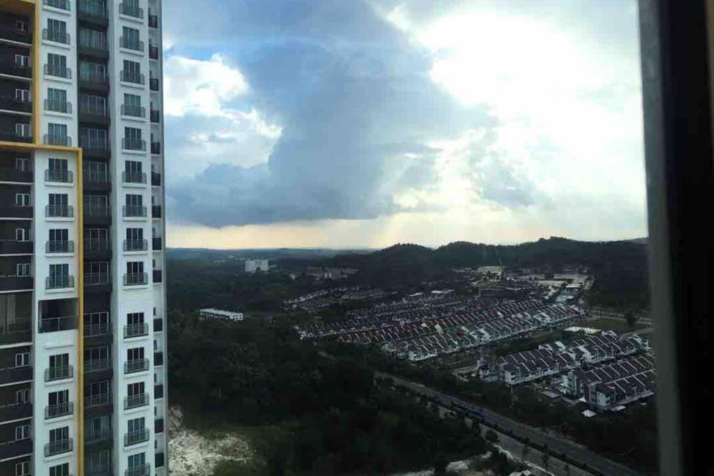 盛婷民宿a S&Thomez 2Bedrooms Mesamall Wifi Klia Usim Miu Inti Nu Nilai Exterior photo